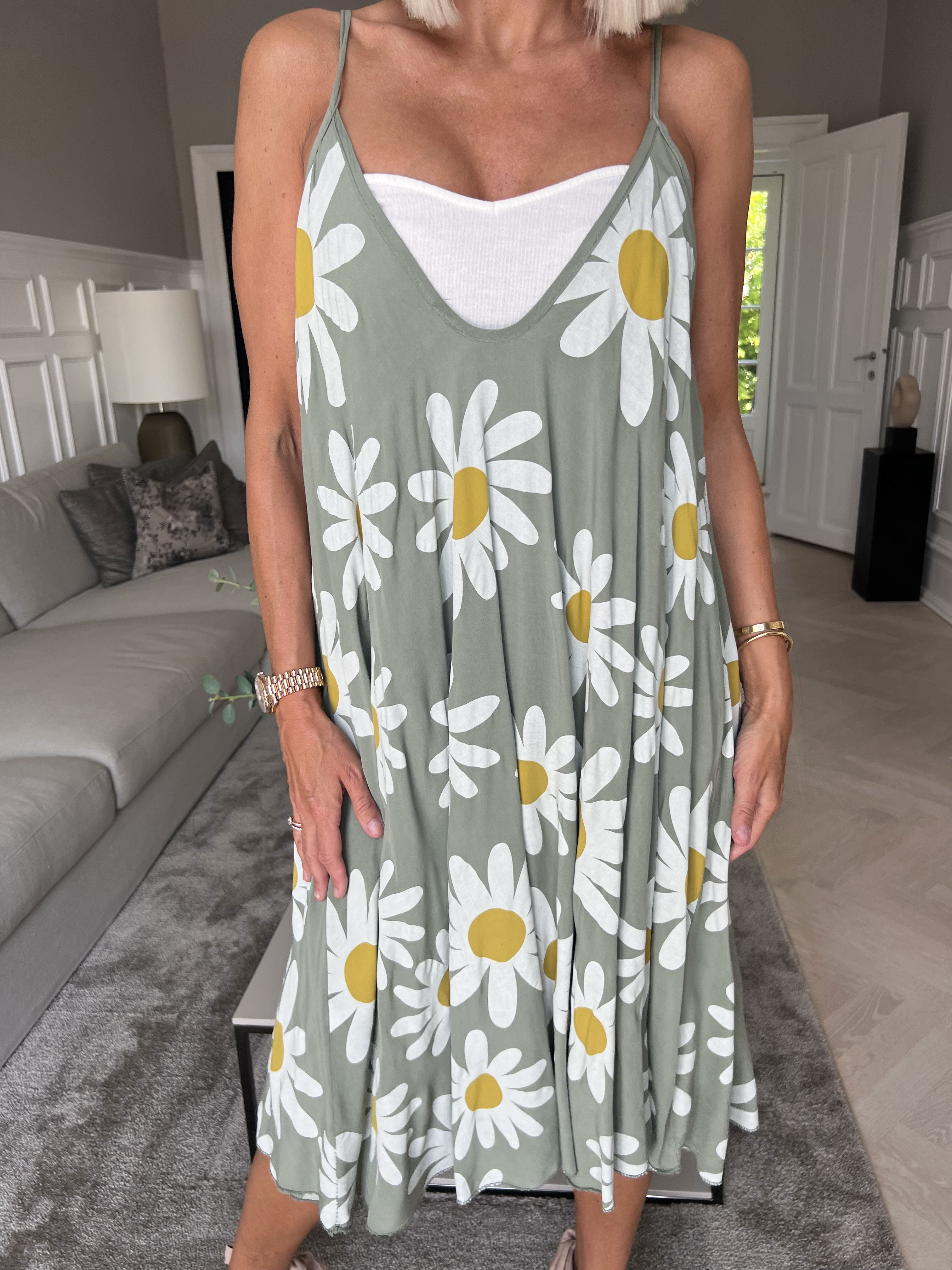 Maddie Sunflower - Sød stropkjole med blomstermotiver